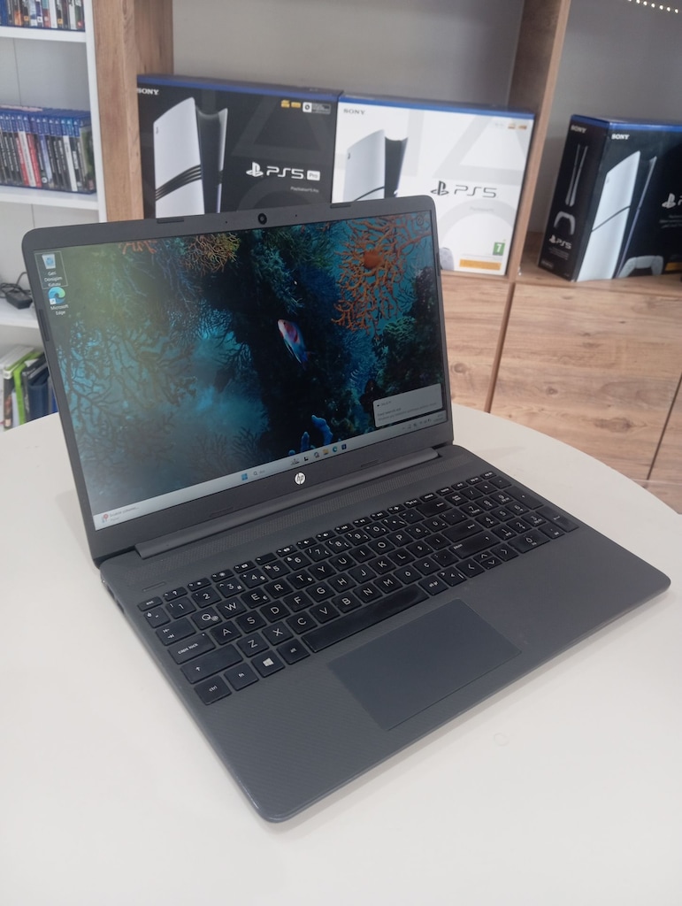 HP: İ3 İŞLEMCİ 11.NESİL 4GB RAM ONBOARD EKRAN KARTI 256GB SSD - 9