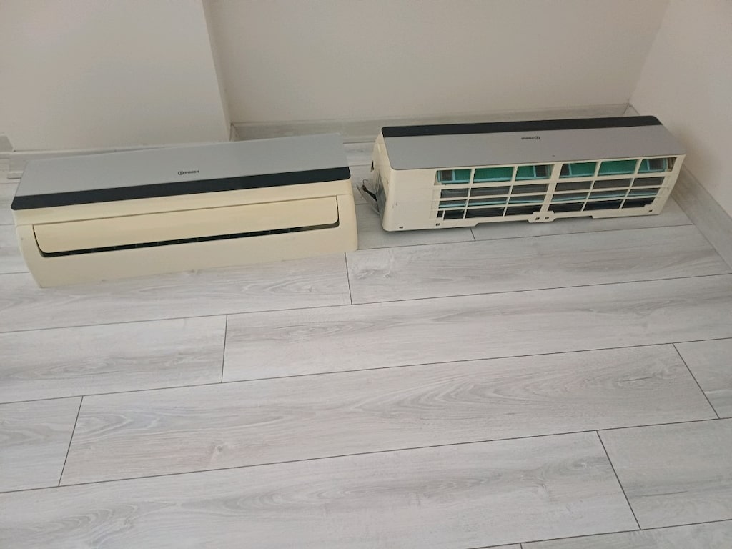 SPLİT TİP KLİMA Yalnız iç ünite kumandalarıyla 2 adet çalışır durumda - 2
