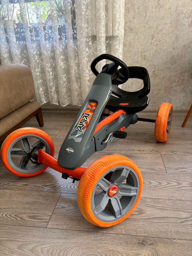 BERG Reppy Racer pedallı go-kart modeli 2 ile 6 yaş arası çocuk uyumlu - 17