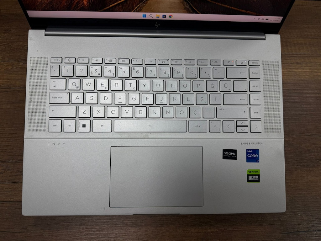 HP Envy 16-H1004NT i7-13700H 16GB RAM 1TB SSD RTX4060 16" Notebook - 2