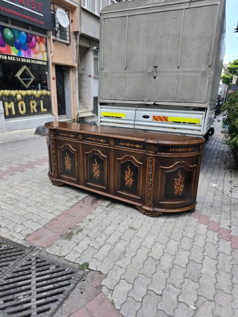 Klasik Marküterili Konsol - 3