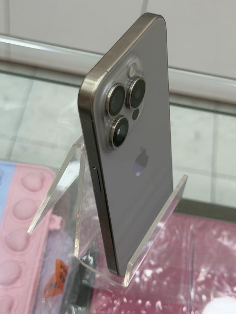 İphone 15 Pro 128 Gb - 2