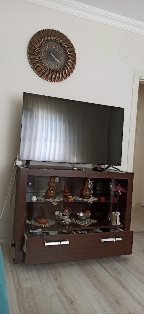 Vitrin ve TV sehpası - 10