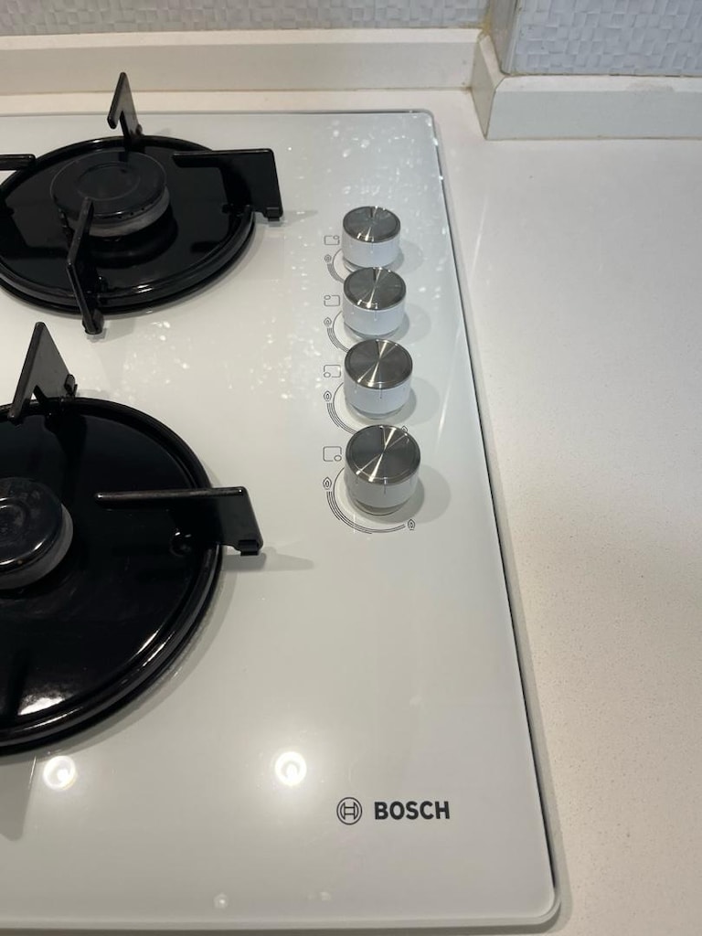 Bosch Beyaz Cam Ankastre Doğalgazlı Ocak + Davlumbaz Set – Sıfır Ayarı - 2