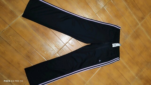 #Adidas eşofman..Eni 42 Boyu 95 Çokça eşofman,her renk gömlek