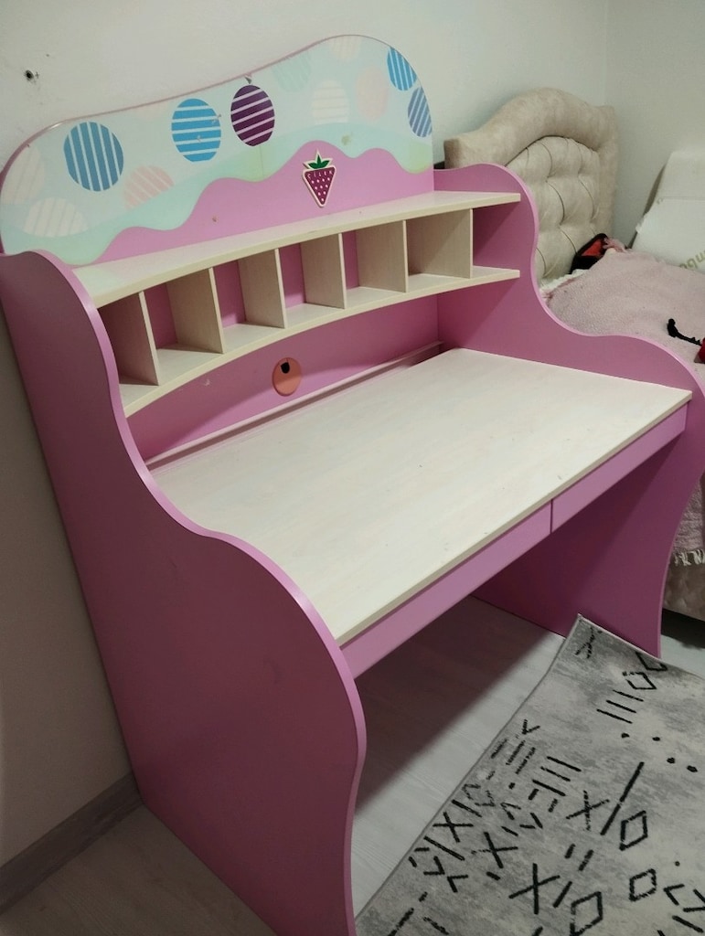 Pembe Çocuk Çalışma Masası - 2