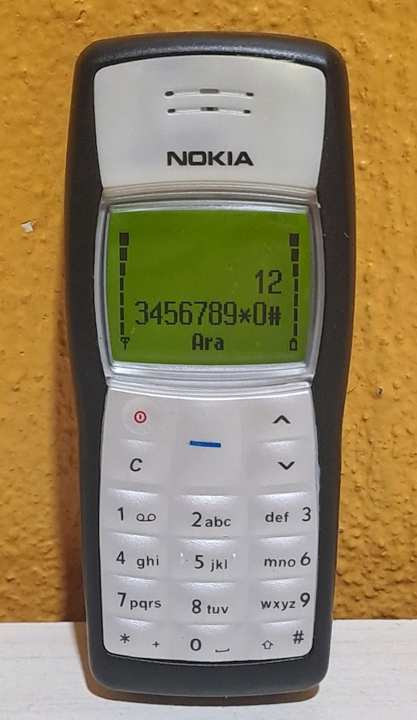 NOKIA 1100 / SIFIR TUŞ TAKIMI KAPAK / SIFIR BATARYA / SIFIR ŞARJ ALETİ - 3