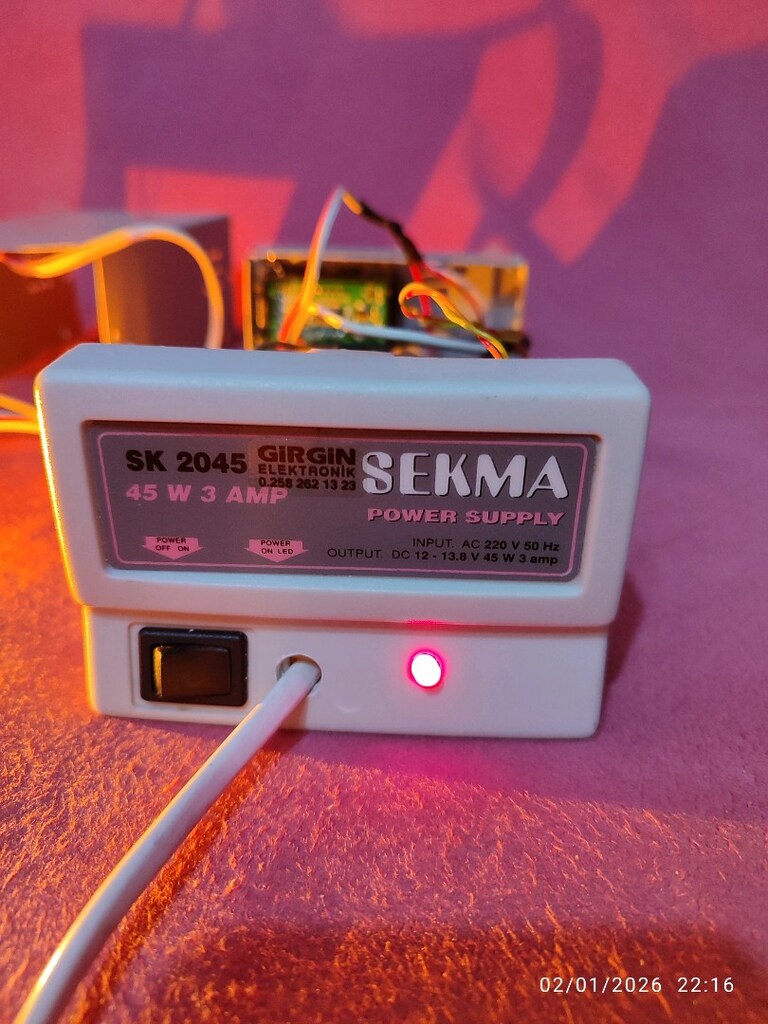 sekma marka sabit 12 volt 3 amper voltmetreli adaptör 900tl - 4