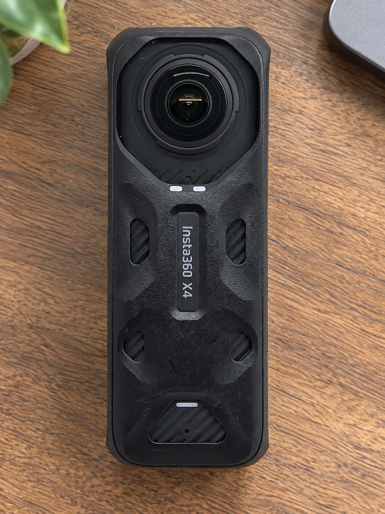 Insta360 X4 Set: Dalış Kabı, 2 Batarya, Hub, 512GB, Çubuk, Çanta - 6