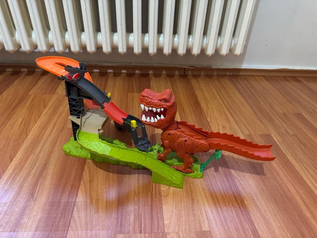 Hot Wheels City T-Rex Loop Ve Akrobasi Oyun Seti - 2