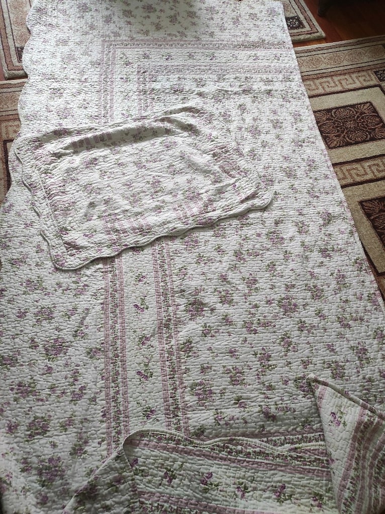 yatak örtüsü pike yastiklarida var - 3
