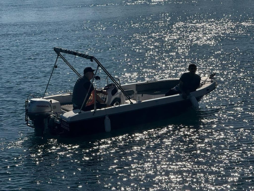sahibinden Temiz ve tüm bakımları yapılmış tekne - 8