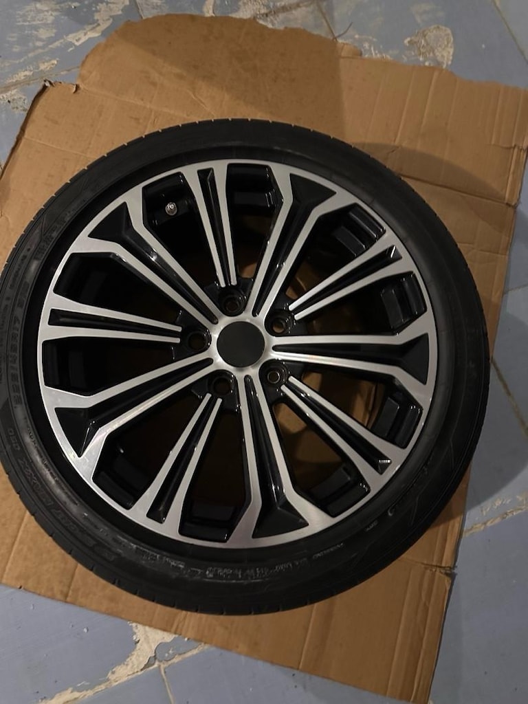 ORİJİNAL TOYOTA COROLLA 225x45x17 JANT ve LASTİK - 11