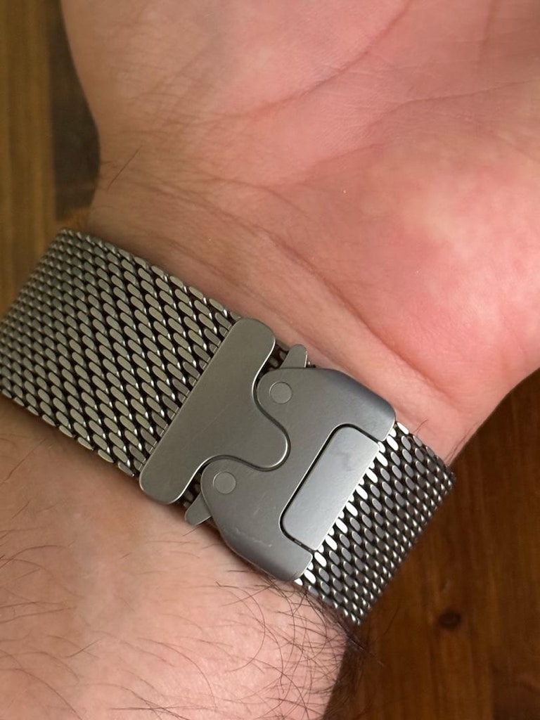 Apple Watch Ultra 3 49mm natürel titanyum Milano loop - orta boy - 5