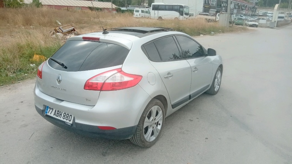 MEGANE III 1.4 TCE 238.000 KM - 12