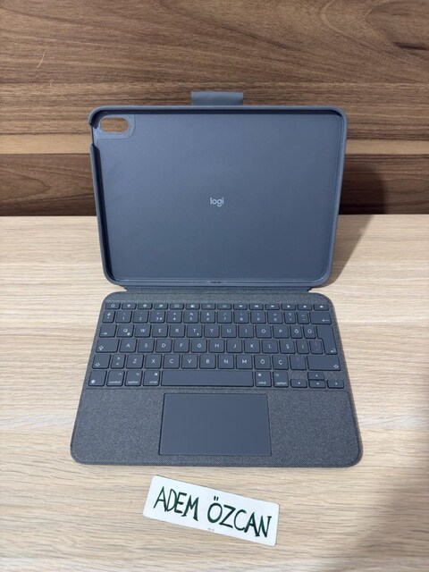 Logitech Combo Touch Klavyeli Kılıf