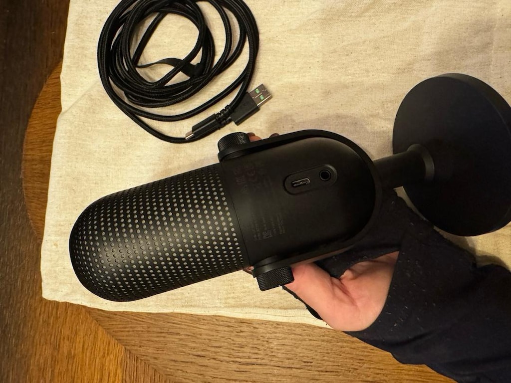 Razer Seiren V2 X USB Mikrofon – Çok Az Kullanılmış - 4