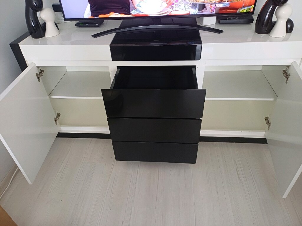 mdf konsol ve aynası, 2 adet vitrin puf 4 adet sandalye - 5