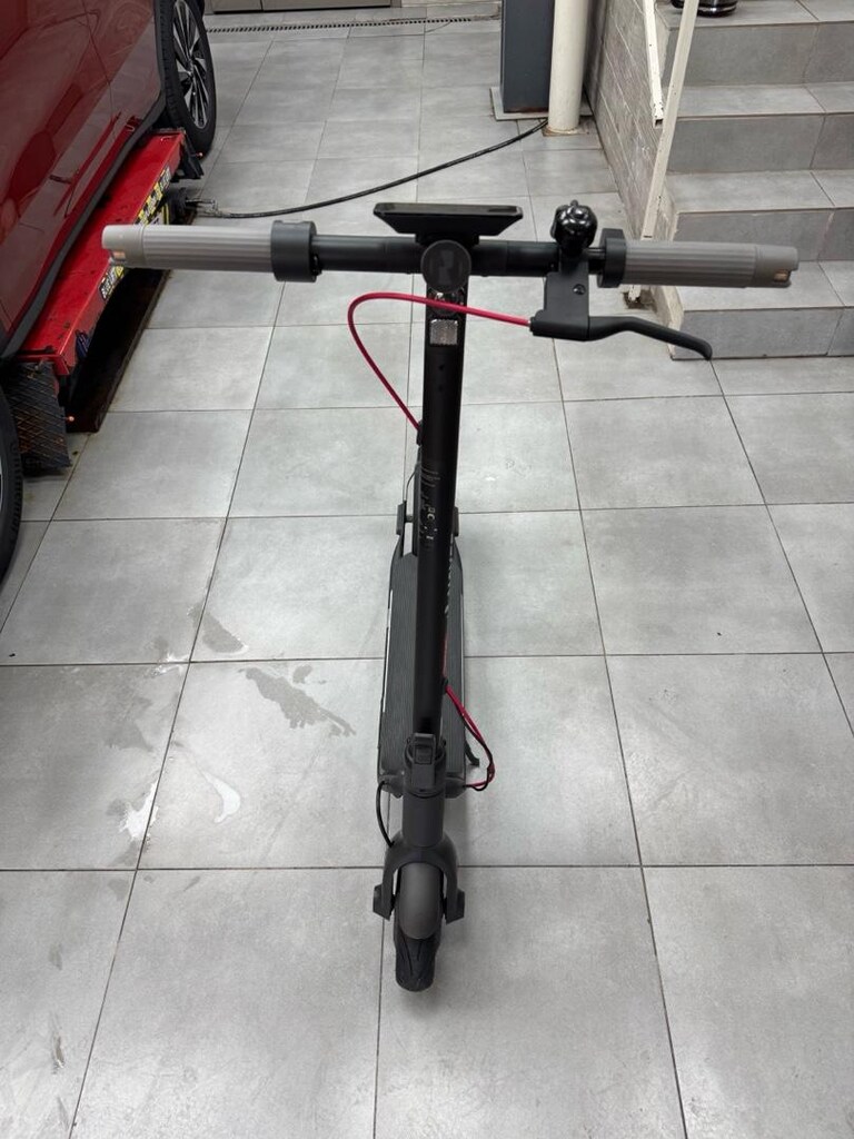 NAVEE V25i Pro 600 W 25 km Menzil Elektrikli Scooter Siyah - 9