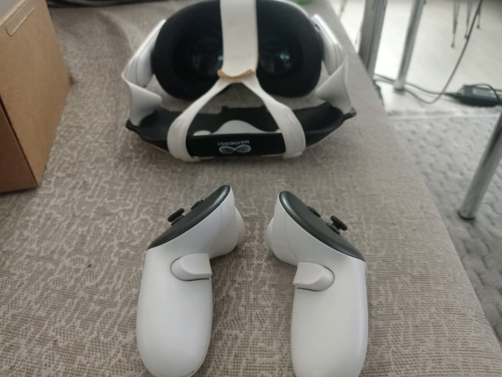 Meta Quest VR Gözlük kutusunda... - 10