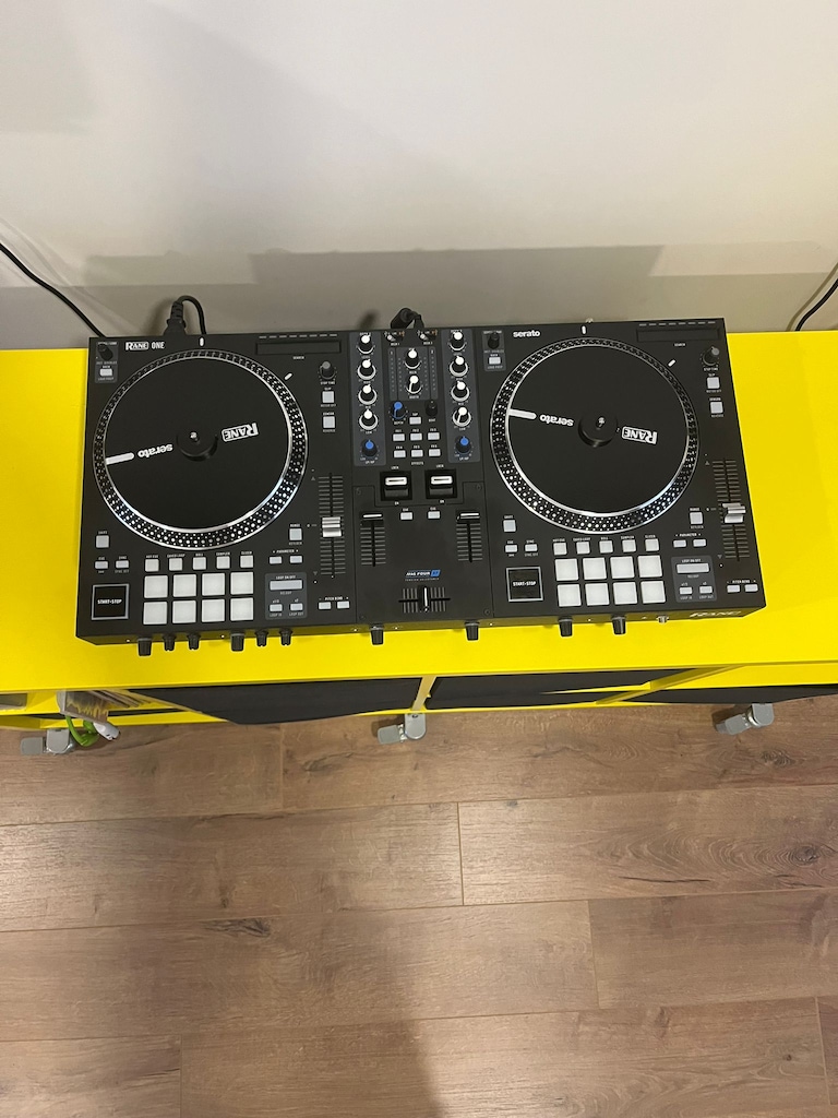 Rane One DJ Controller - 6