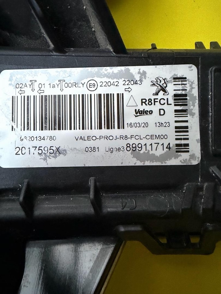 Peugeot508 R8 SAĞ LED GÜNDÜZ FARI ORJİNAL OEM:89911714 cam çatlak - 8