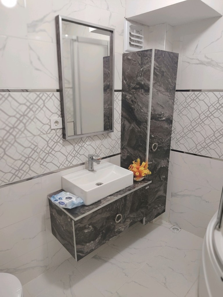Banyo Dolabı Kopmle Takım Sıfır Ayarında - 7