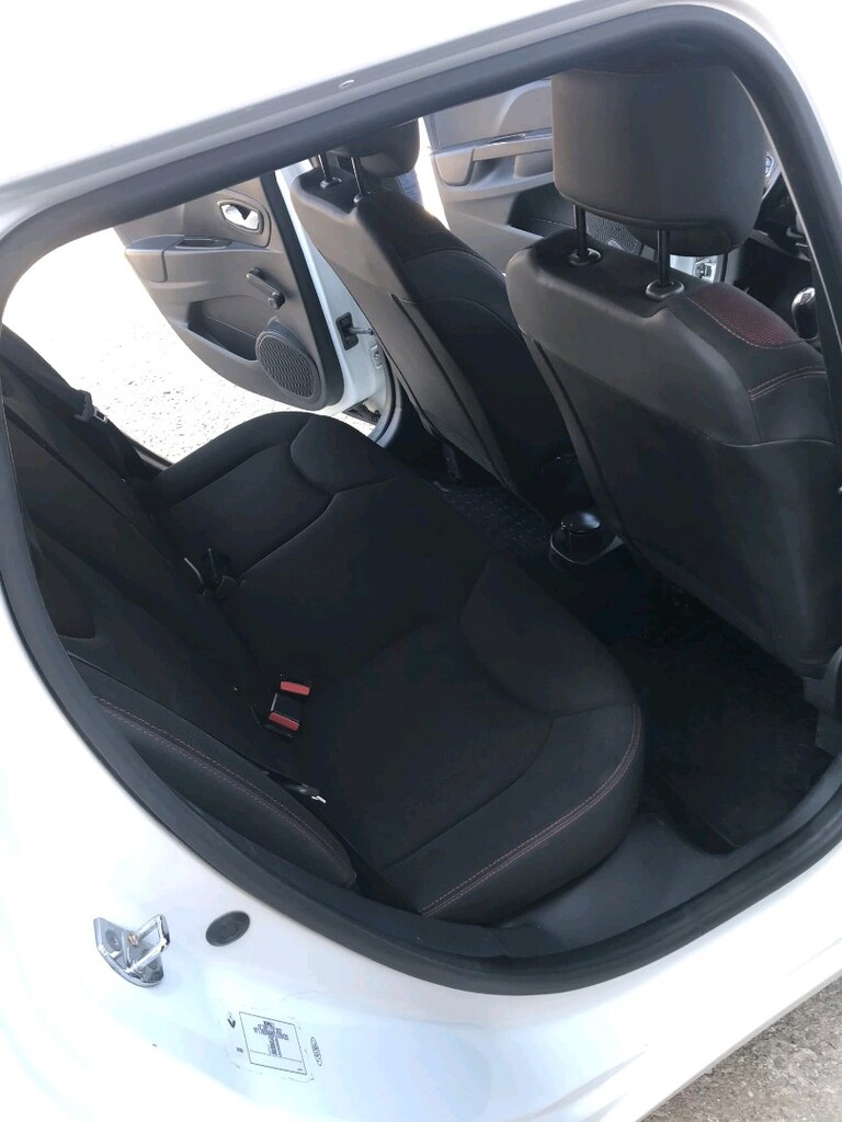2014 Model reno Clio station wagon 272km de Temiz ağır bakımları yeni - 6