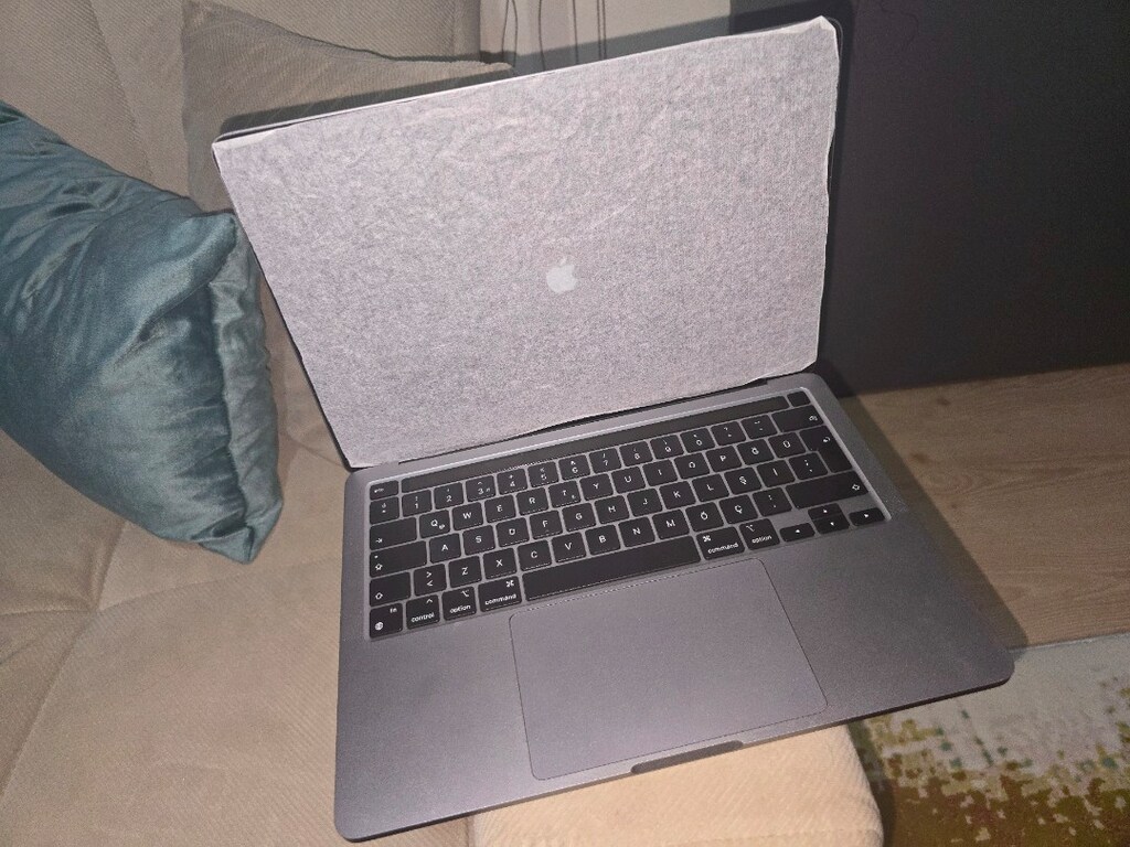 MacBook Pro MNEH3TU/A M2 - 7