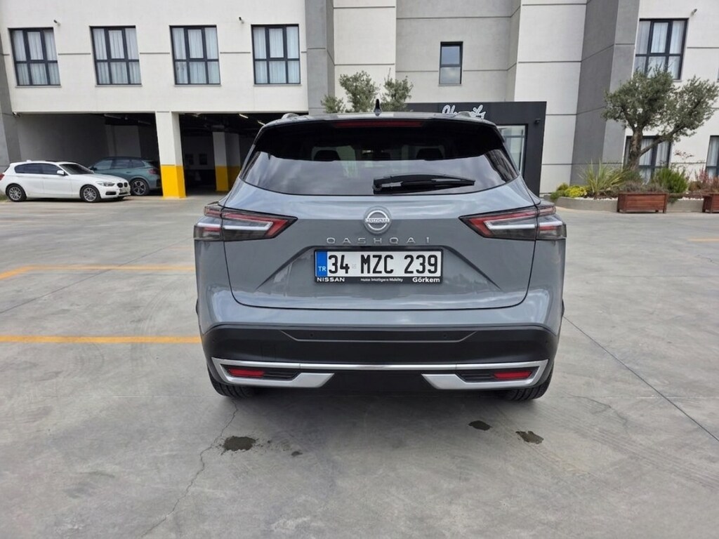 Nissan Qashqai 1.3 Dig-T SkyPack - 4