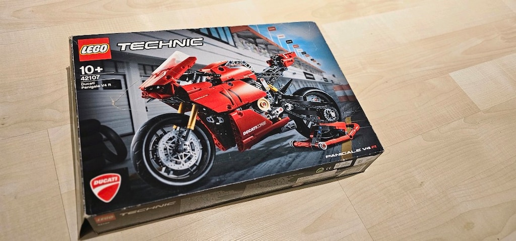 Lego Technic 42107 Duvati Panigale V4 R - 4