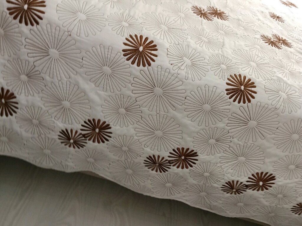 Kapitone Yatak Örtüsü Çiçek Desenli - 12