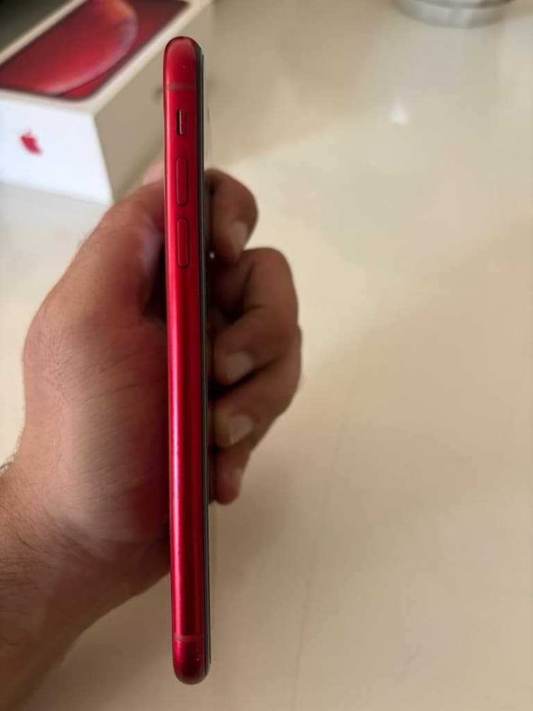 ACİL SATILIK İPHONE 64 GB XR RED - 3
