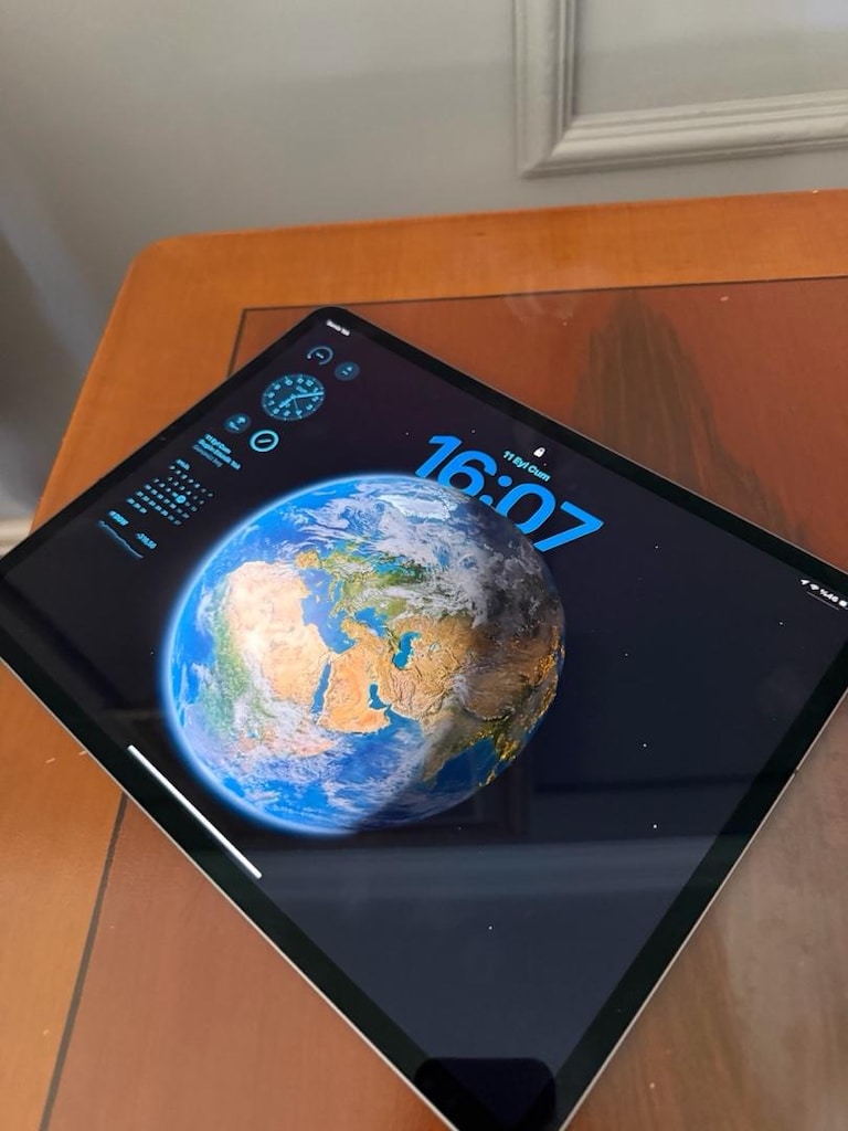 öğrenciden satılık ipad pro m2 + magic keyboard + apple pencil - 4