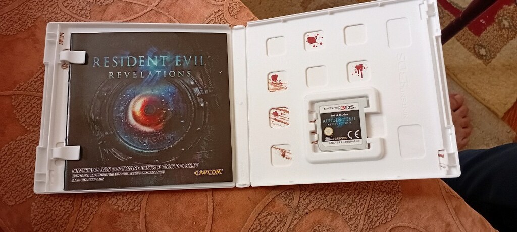 ORJINAL= RESİDENT EVİL÷REVELATIONS=NİNTENDO 2DS=3DS=KİTAPÇIK - 2