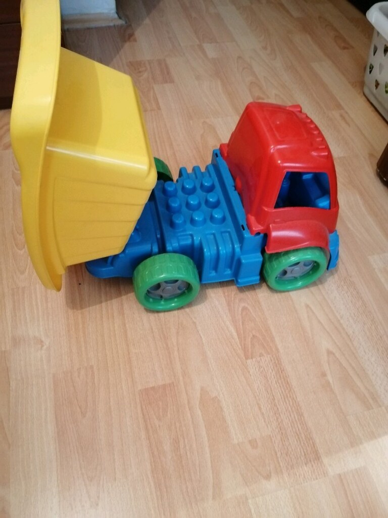 oyuncak büyük kamyon - 2