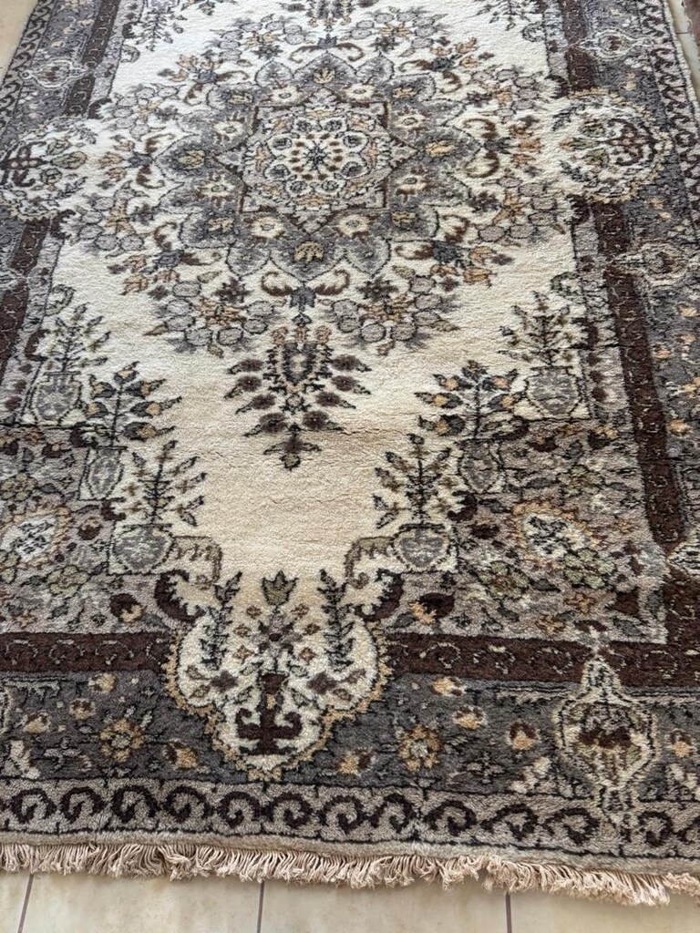Isparta yün el dokuma halı 50 üzeri 6m 2tanesihiç kullanılmadı. - 3
