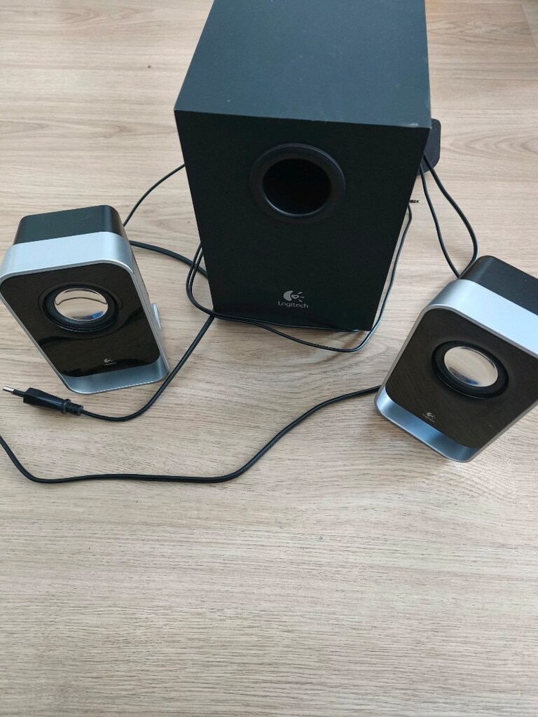 LOGİTECH 2+1 SES SİSTEMİ - 3