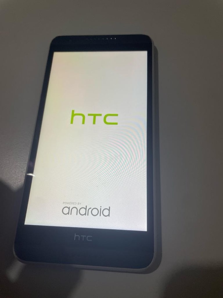 htc 820 ürünün email kaydı vardır hatları açıktır