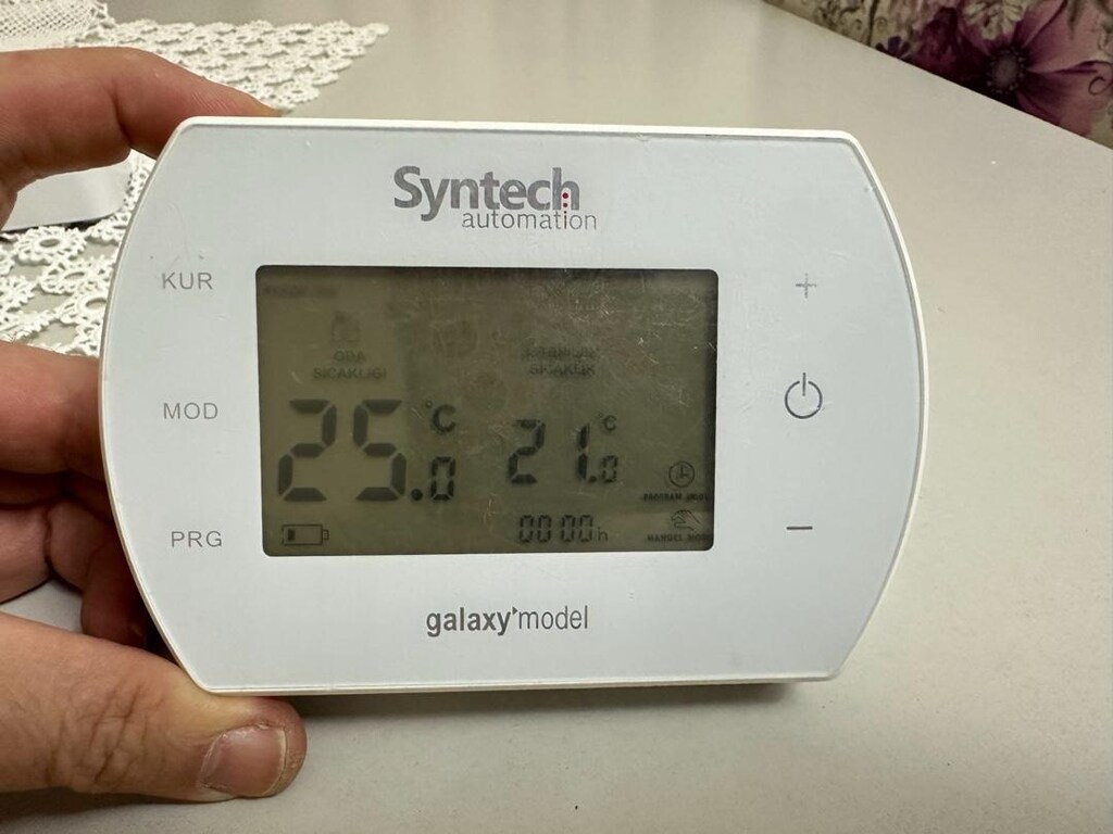 Syntech Galaxy kablolu digital oda termostadı - 2