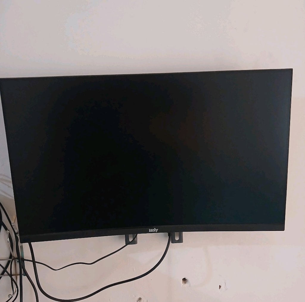 PS4 Slim CUH-2216A + Oyuncu Monitörü + 3 Kol | 14.000 TL - 11