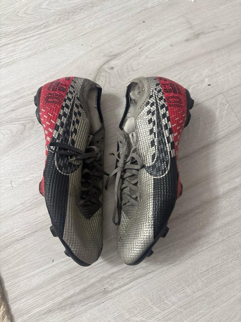 Nike krampondur 38 numara - 2
