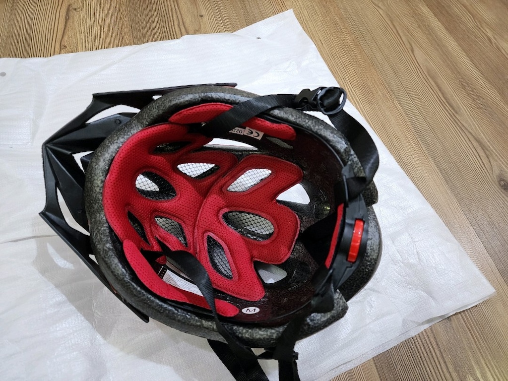 Moon bisiklet kask - 8