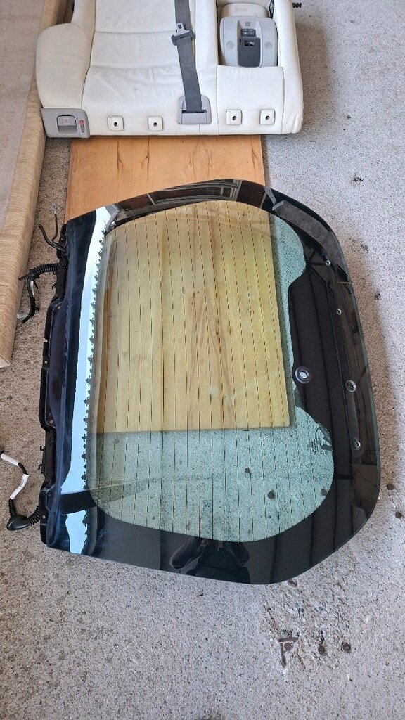 VOLVO C30 Arka Bagaj Kapağı Orginal 2007-2012 arası modellere uyumlu. - 2