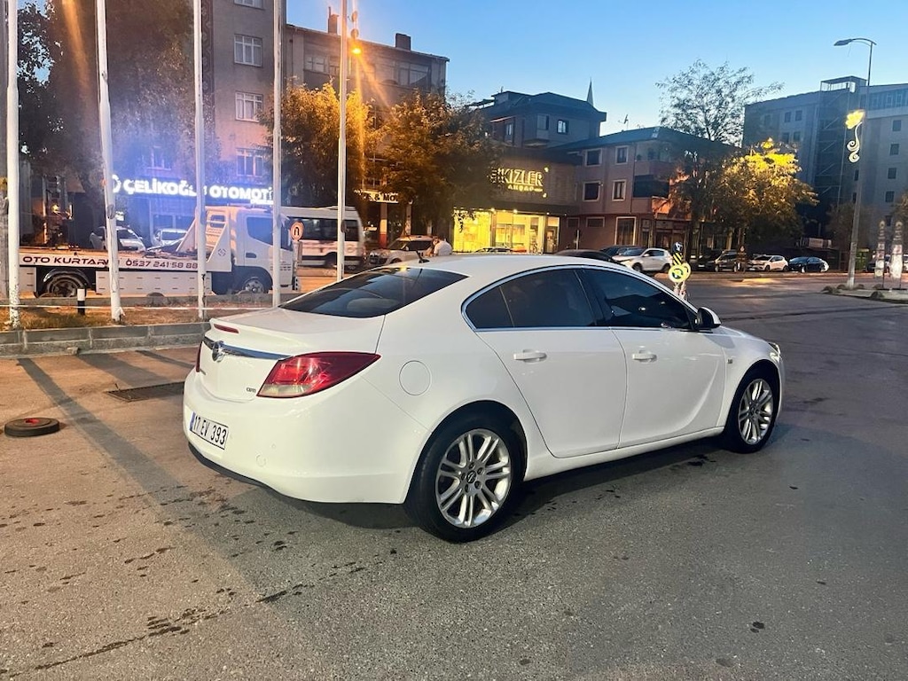 TEMİZ BAKIMLI OPEL İNSİGNİA 2.0 CDTİ OTOMATİK - 4