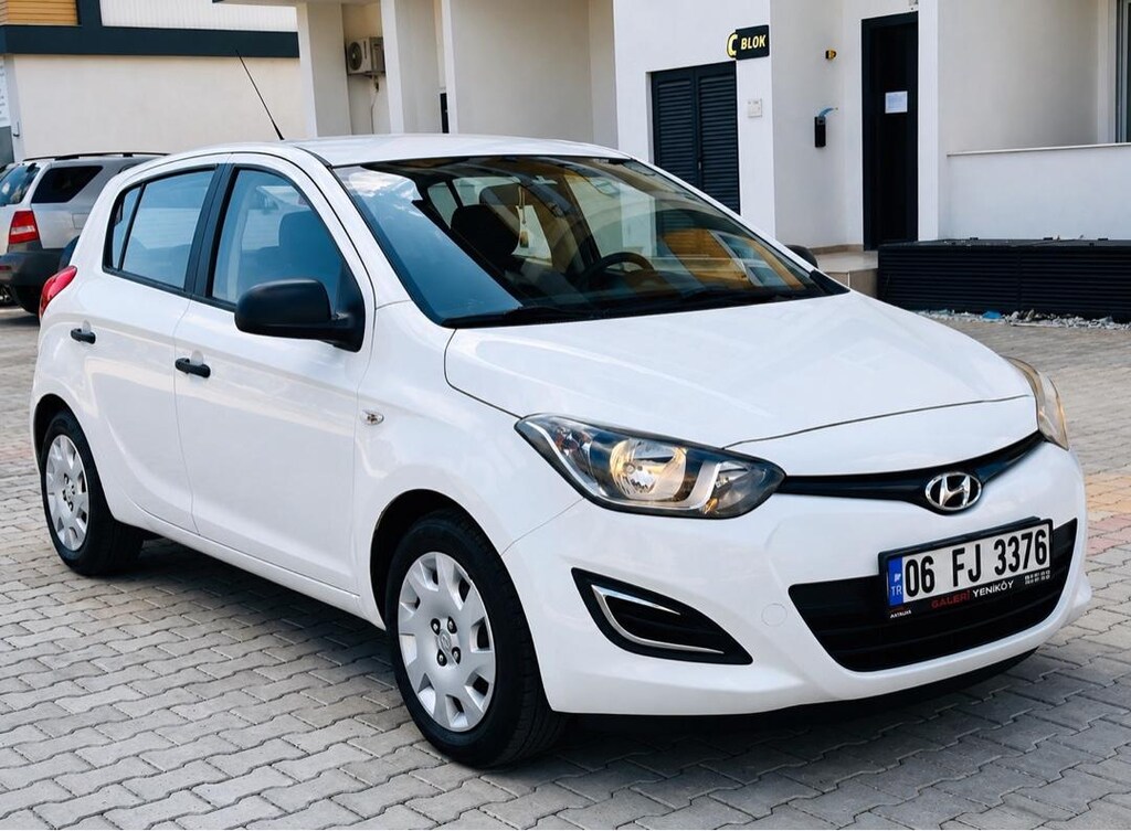 Temiz ve Masrafsız Hyundai i20 - 3