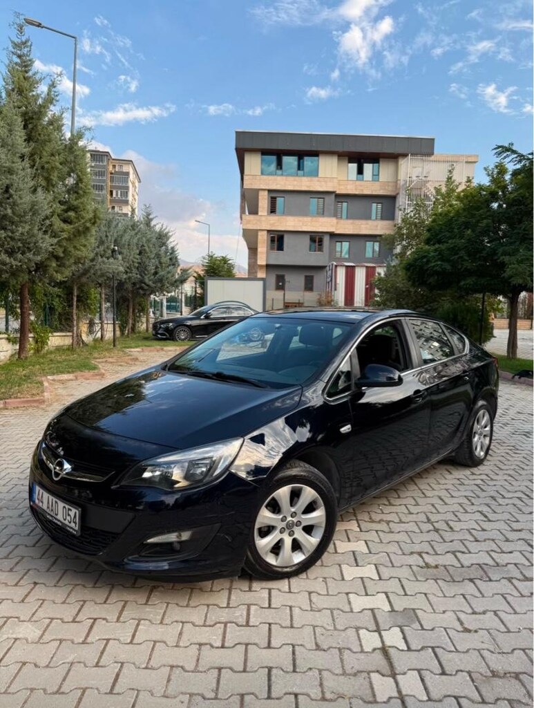 2018 çıkışlı 63.000 km de Astra J kasa. boyasız - Değişensiz-Tramersiz - 13