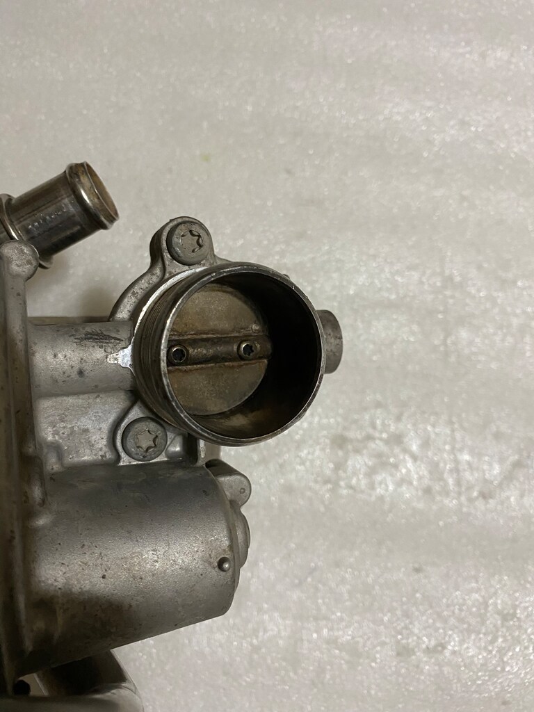 VW EGR valf soğutucu 04L131501C/ 04l131512D - 10