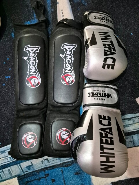whiteface boks eldiveni ve dragon marka kavallık