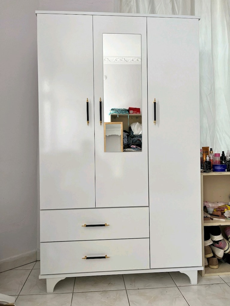 3 Kapaklı bol raflı elbise dolabı - 3
